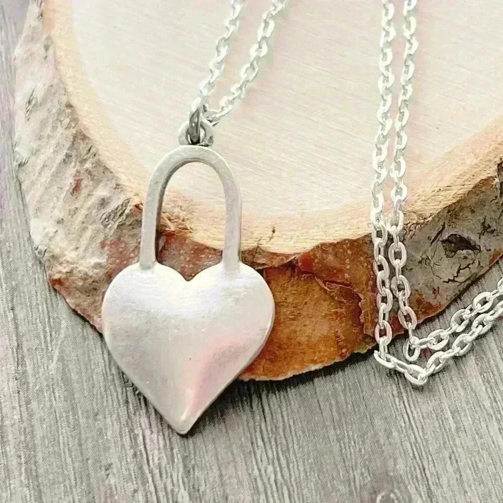 Heart love lock pendant best friend gift silver tone jewelry for women - Picture 4 of 10